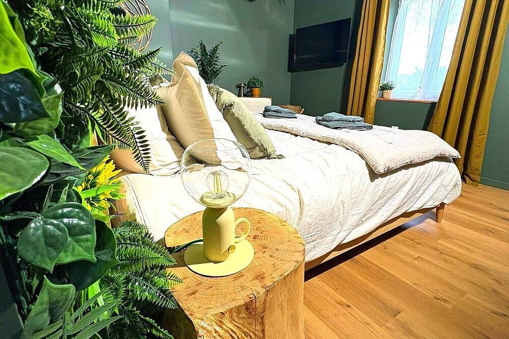 Geheel appartement, \"La Cachette Sauvage\" in the heart of Villefranche in Villefranche-sur-Saône, Beaujolais