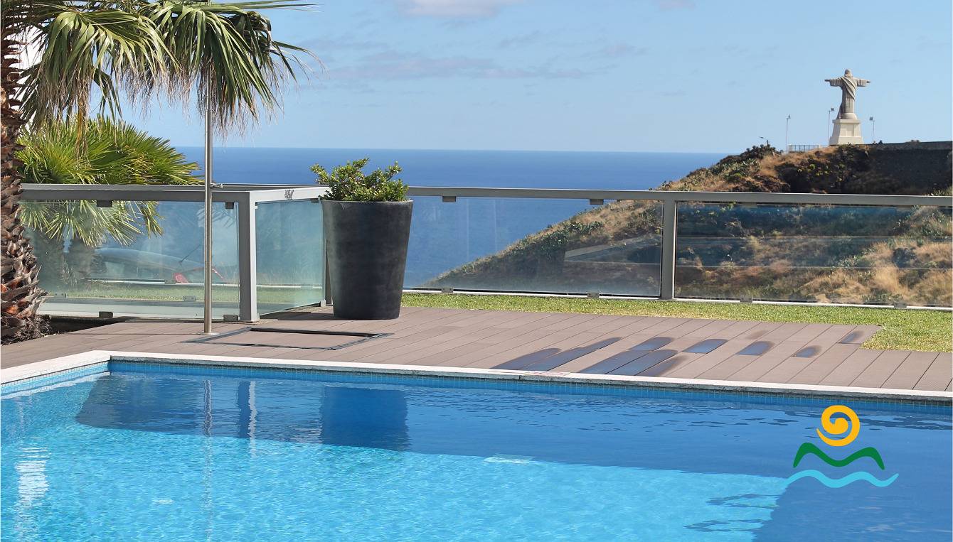 Spacious Villa With Games Room, Sauna | Sol e Mar in Caniço, Madeira