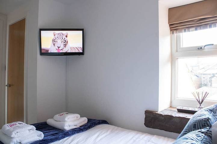 Apartment for 4 people, with terrace in Warrington