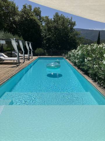 Gîte pour 2 personnes, avec jardin ainsi que piscine et terrasse à Mollans-sur-Ouvèze