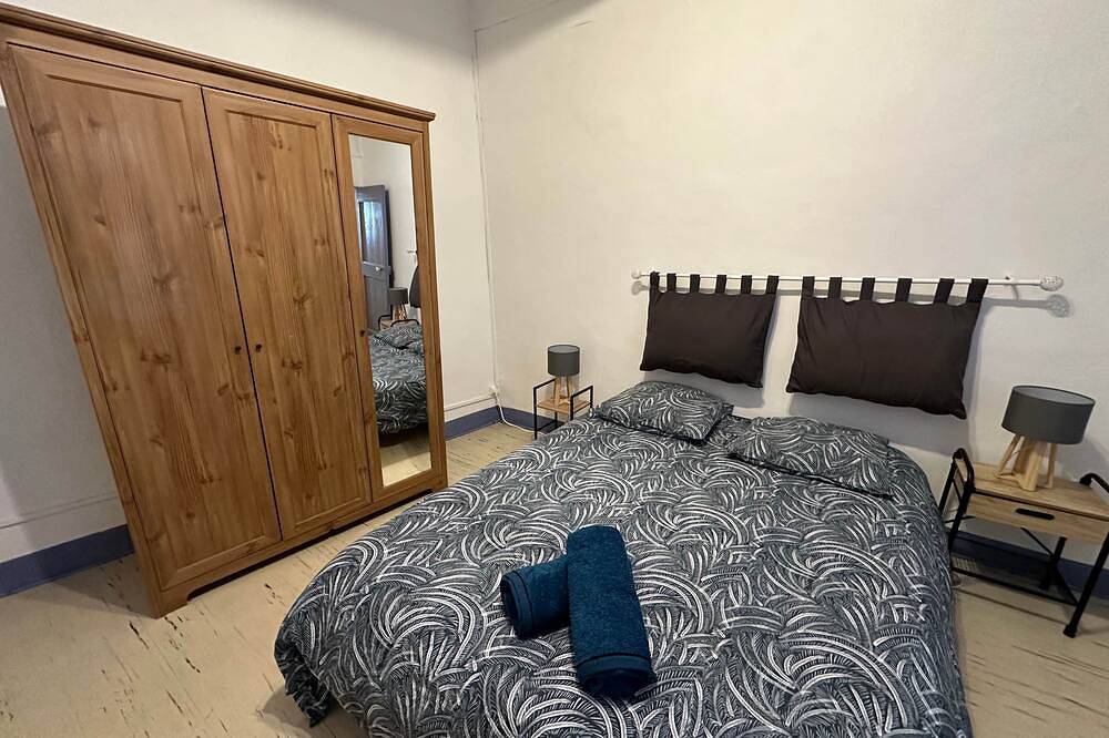 Entire apartment, Chez Florence - Spacious 1Br in Historic City Center in Aix-en-Provence, Aix-en-Provence region
