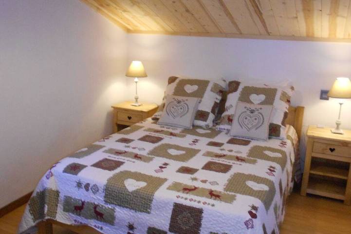 Entire apartment, 5min from the village center, 3-bedroom gite, in the mountains, quiet, superb view in Arêches, Beaufort (Rhône-Alpes)