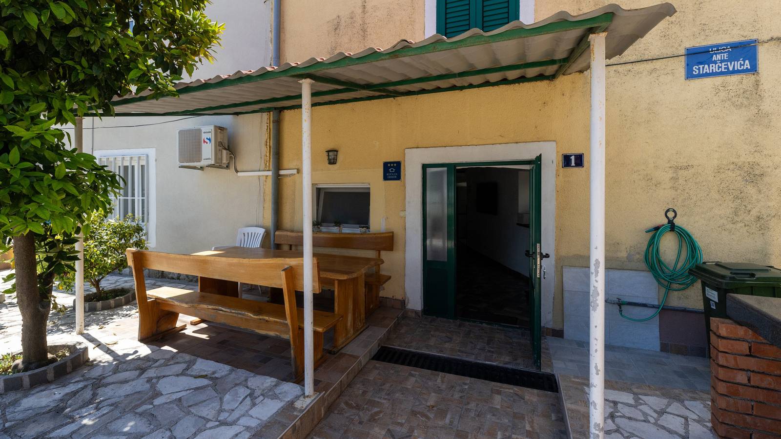 House Antonia by Villas Guide in Dubrovnik-Neretva