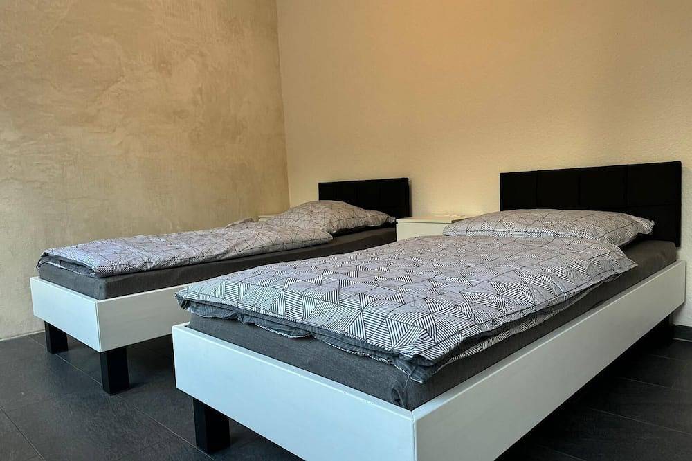 Ganze Wohnung, Modernes Apartment mit 4 Schlafplätzen, Parkplatz, Wlan & Balkon in Leverkusen, Bergisches Land