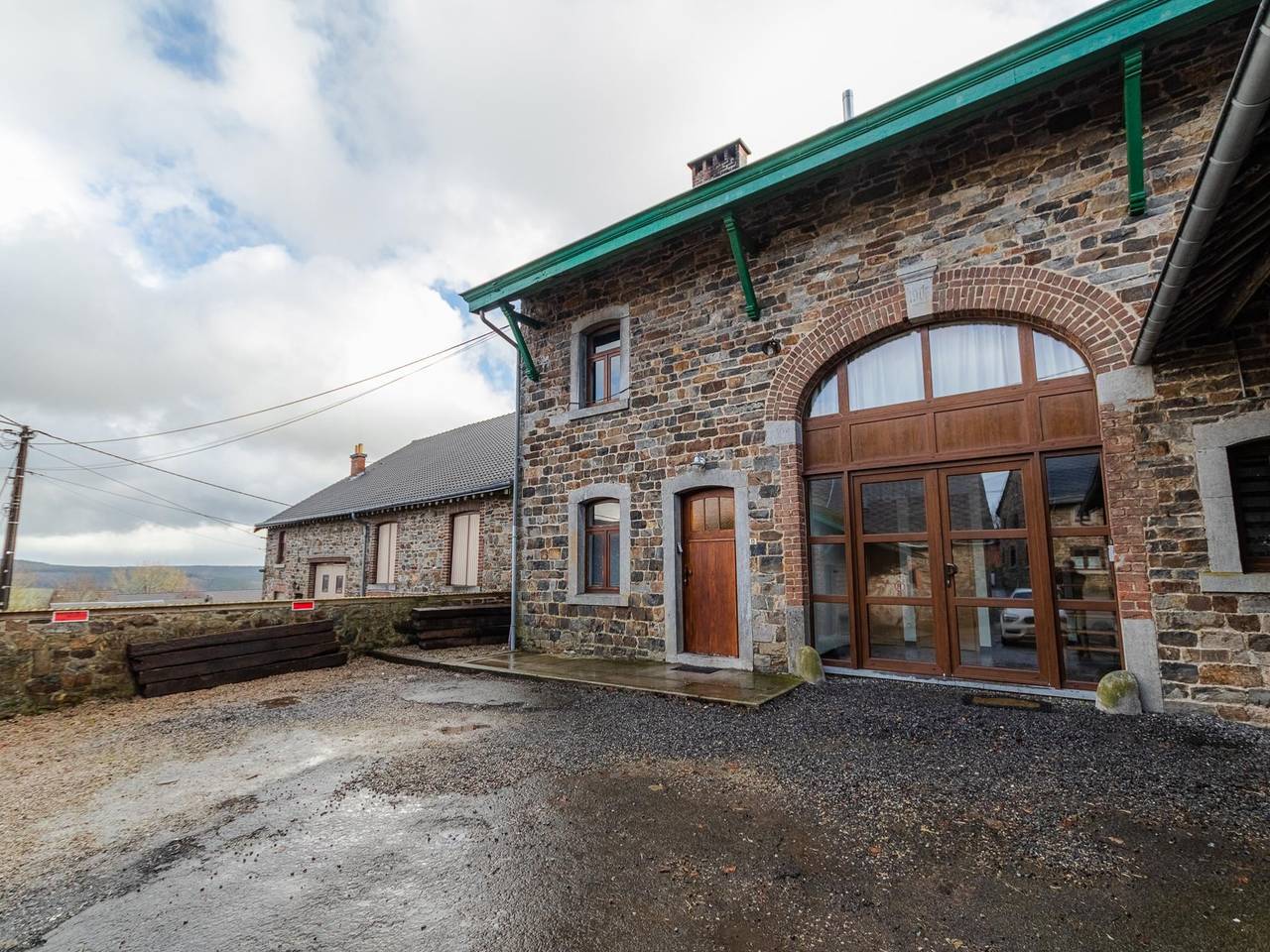 Landhaus nahe Coo Wasserfälle mit Jacuzzi in Stoumont, Lüttich und Umgebung