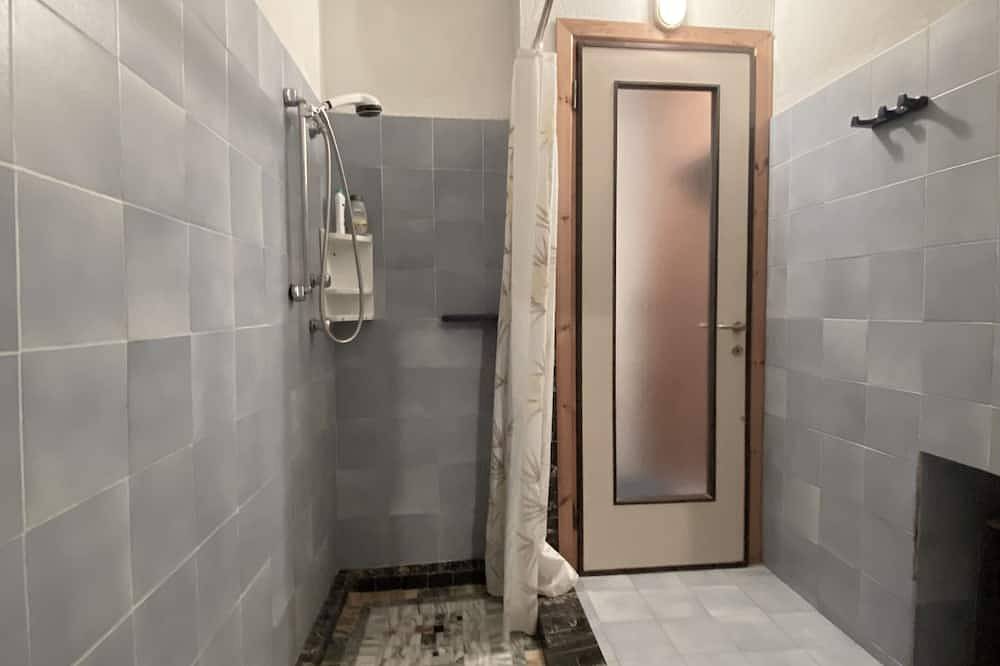 Peaceful and cozy, not far from main cities, for cooling down or remote working in Sostegno, Biella Provinz