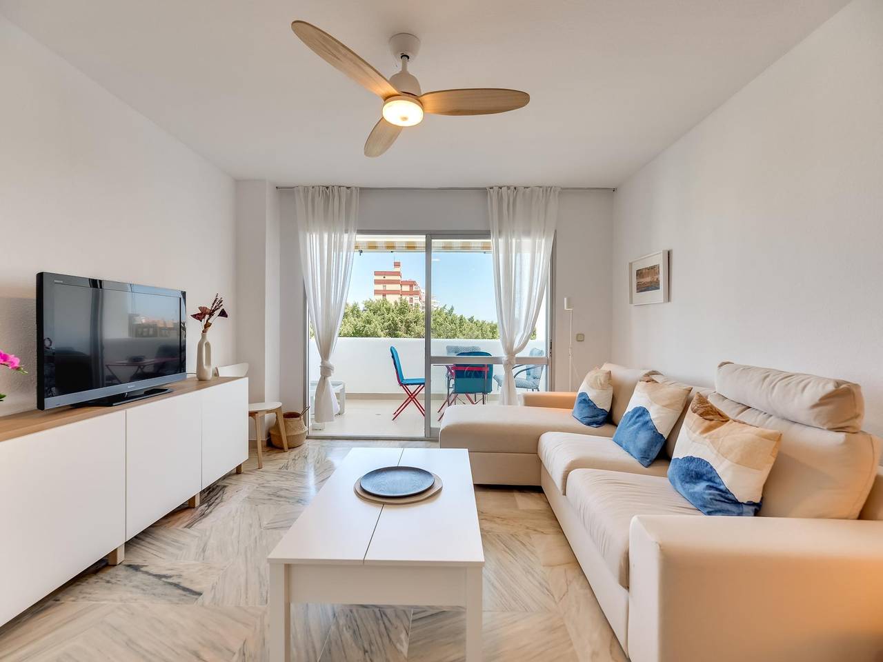 Apartamento vacacional entero, Vb Myramar 2Hab Vistas relajadas in Benalmádena Costa, Benalmádena
