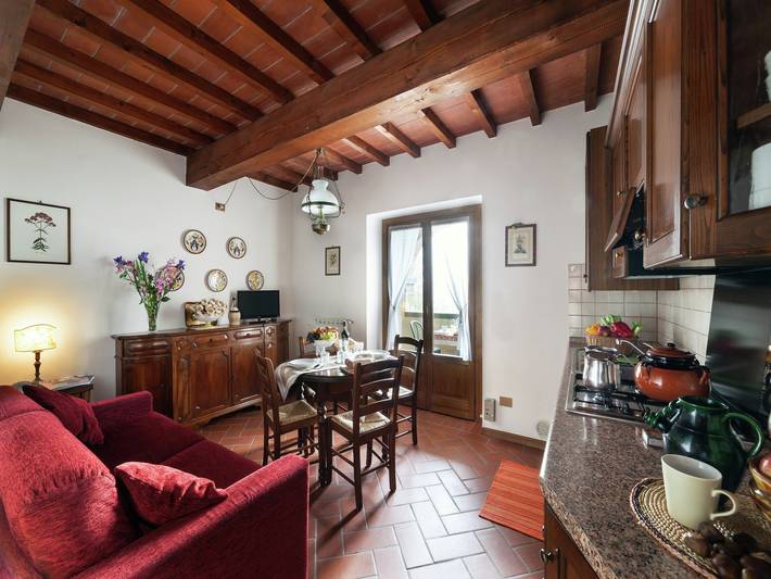 Gîte pour 2 personnes, avec piscine et terrasse, adapté aux familles à Poppi - 2