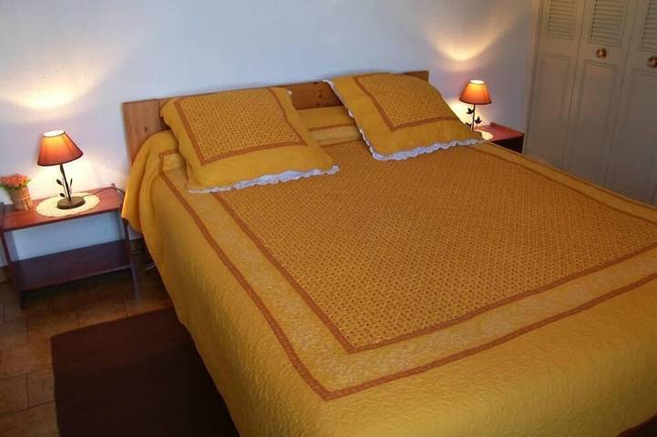Location de vacances pour 8 personnes, avec terrasse et jardin, animaux acceptés à Grambois - 2
