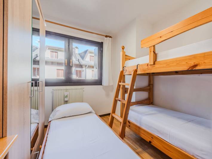 Gîte pour 5 personnes, avec terrasse et jardin à Carisolo - 4