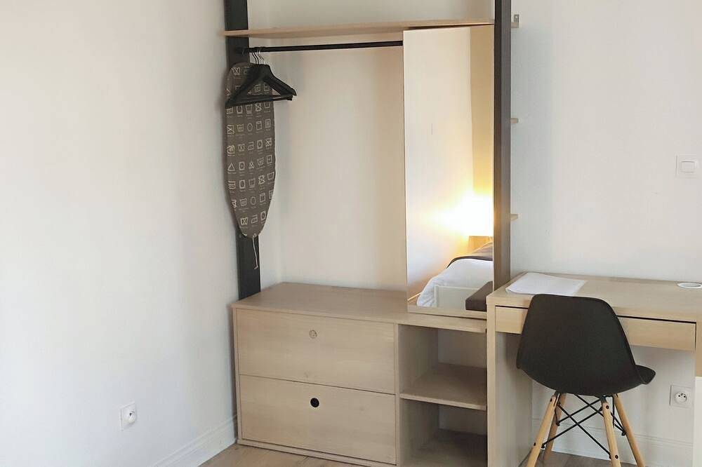 Appartement entier, Strasbourg : Deux Chambres & Garage in Strasbourg, Région de Strasbourg