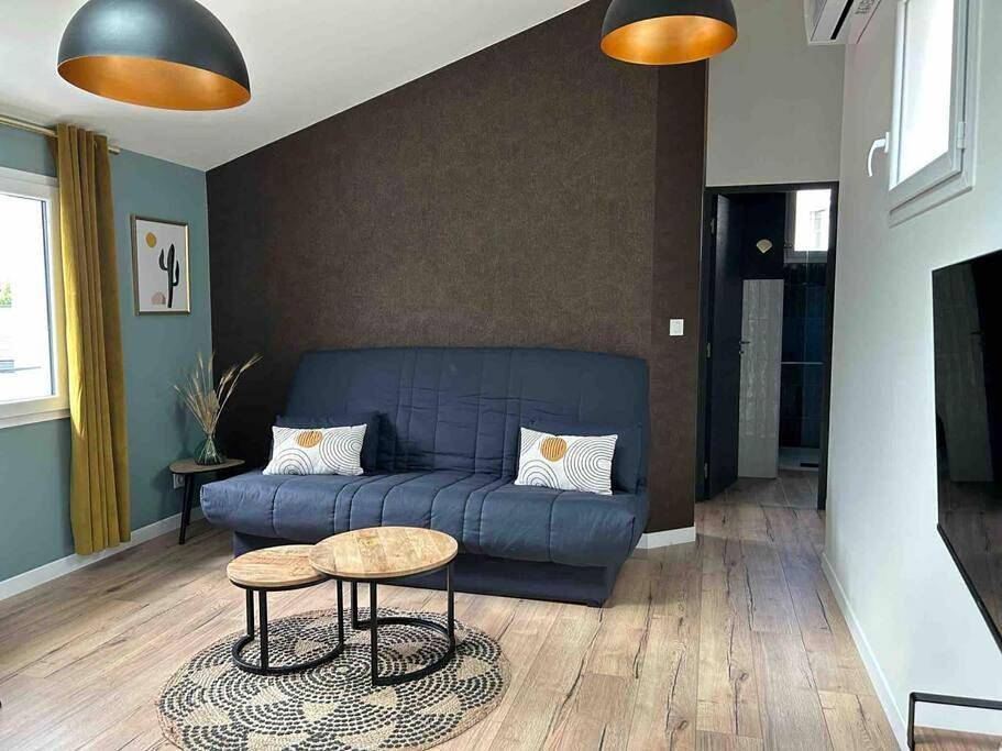 Appartement entier, T2 chic, calme proche Hopital in La Tronche, Isère