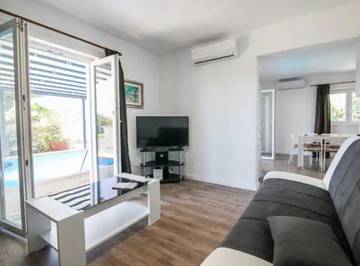 Vakantiehuis voor 8 Personen in Šibenik, Šibenik-Knin, Afbeelding 2