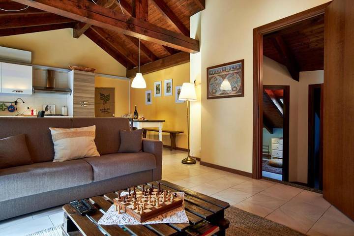 Gîte pour 4 personnes, avec terrasse à Omegna