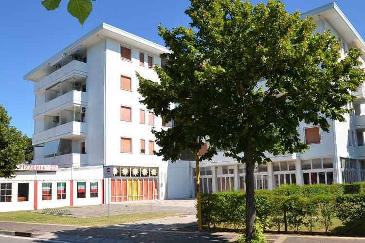 Ganze Ferienwohnung, Ferienwohnung mit Klimaanlage und Balkon  in Bibione, Venedig Provinz