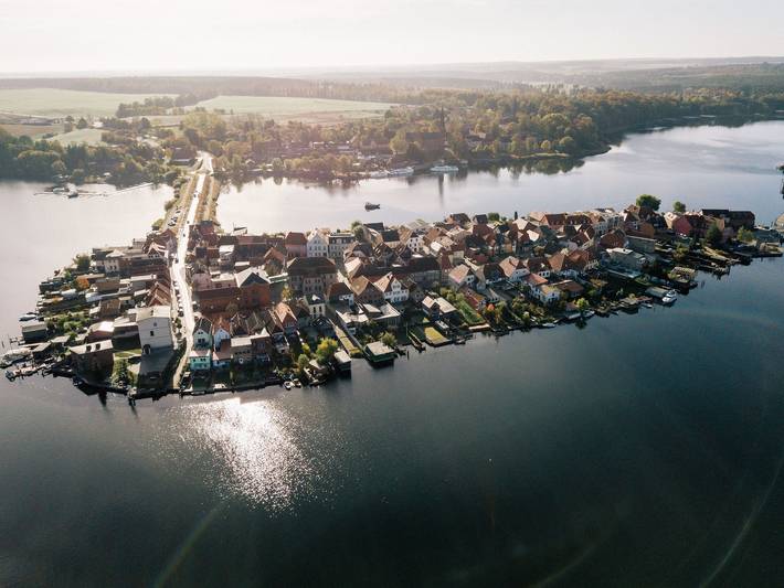 Ferienwohnung für 3 Personen, mit Garten und Seeblick sowie Terrasse und Sauna am Fleesensee - 4