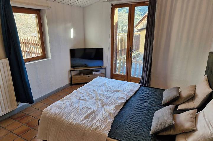 Location de vacances pour 2 personnes, avec terrasse et jardin, animaux acceptés à Faucon-de-Barcelonnette - 3