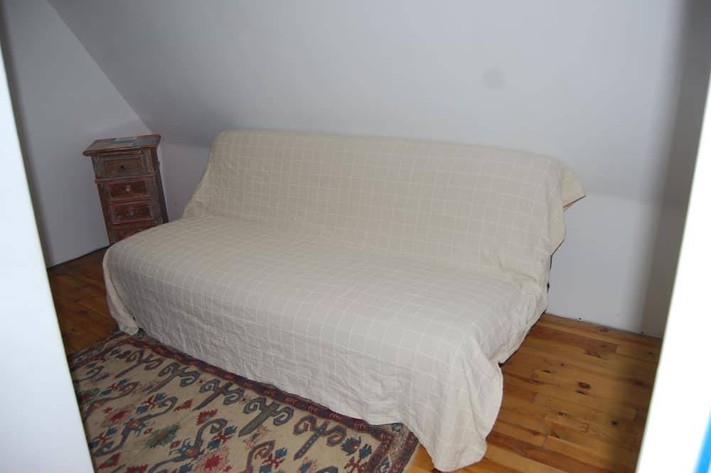 Maison de caractère avec vue imprenable in Saint-Cirgues-de-Jordanne, Région d'Aurillac