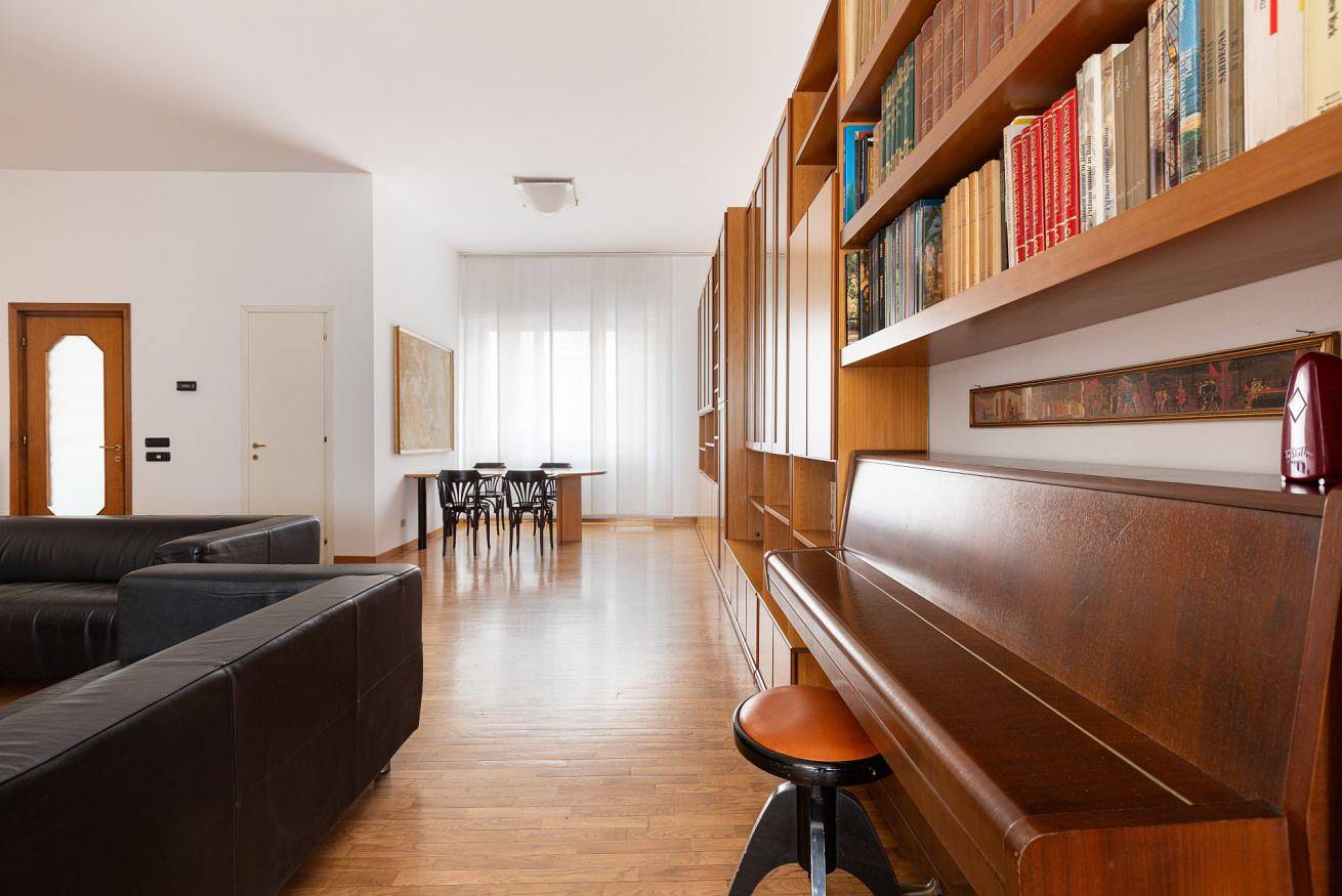 Appartement entier, Detached House just 550m from Lancetti Fs! in Milan, Province de Milan