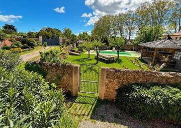Maison d’hôte pour 2 personnes, avec vue ainsi que piscine et jardin à Villeneuve-lès-Béziers