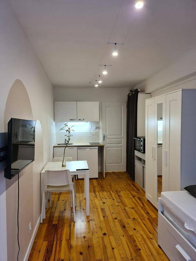 Appartement entier, Studio cosy avec clim et jardin in Fontaine, Isère