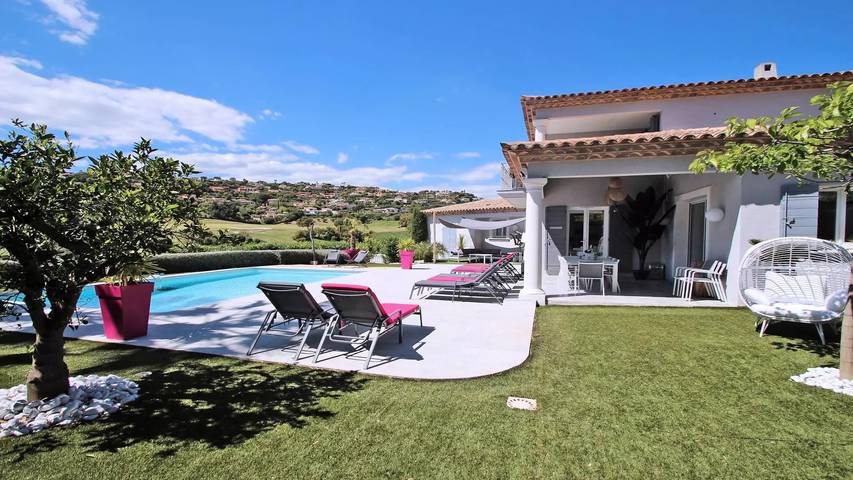 Location de vacances pour 10 personnes, avec piscine et jardin dans Golf Bluegreen Sainte-Maxime - 3