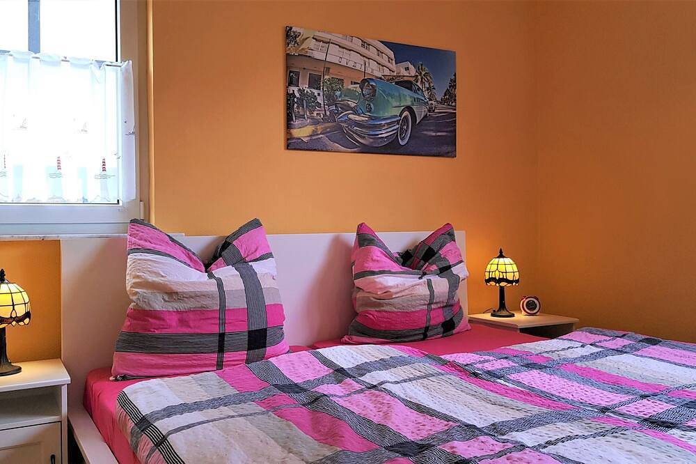 Ganze Wohnung, Ferienwohnung 1 - 7 Personen, 56 - 86 m²,  1 - 3 Schlafzimmer, Parkplatz, Wi-Fi in Bad Honnef, Siebengebirge