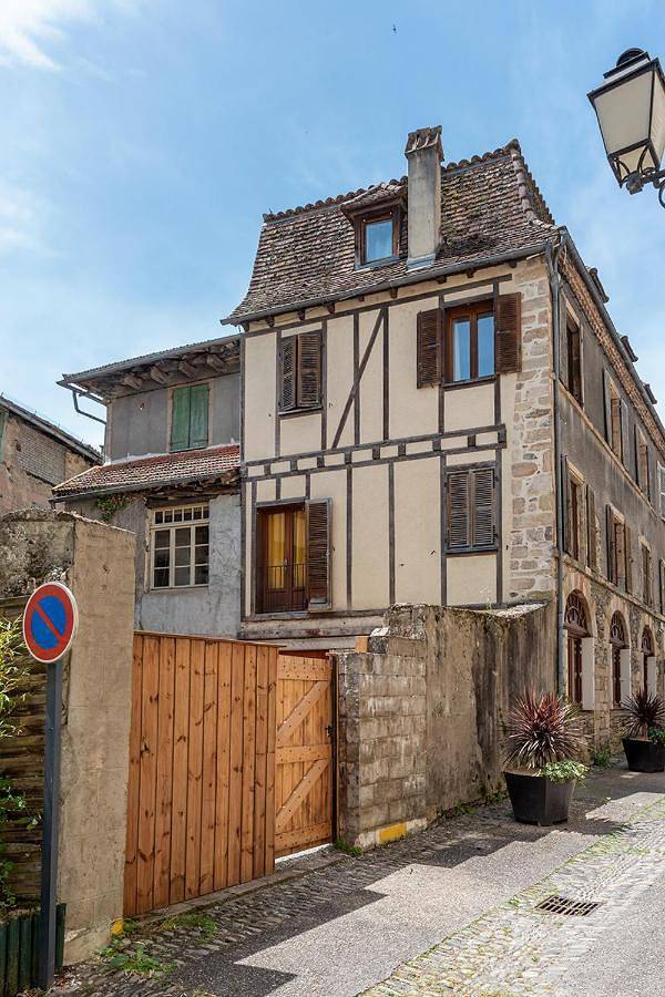 Appartement entier, Logis face à l'Abbatiale in Beaulieu-sur-Dordogne, Région de Brive-la-Gaillarde