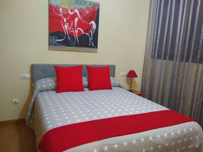 Apartamento para 4 personas, con jardín y piscina además de vistas y terraza en Moncófar