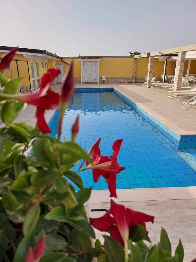 B&b per 2 persone, con Balcone e Terrazza nonché Giardino e Piscina a Modugno