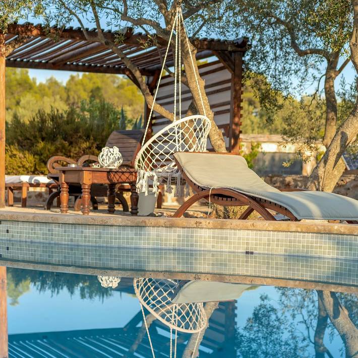 Location de vacances pour 5 personnes, avec jardin et piscine à Stari Grad - 2