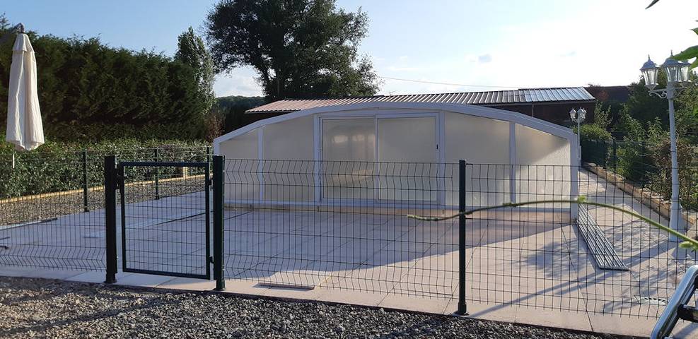 Gîte pour 6 personnes, avec piscine ainsi que jardin et terrasse dans Allier - 3