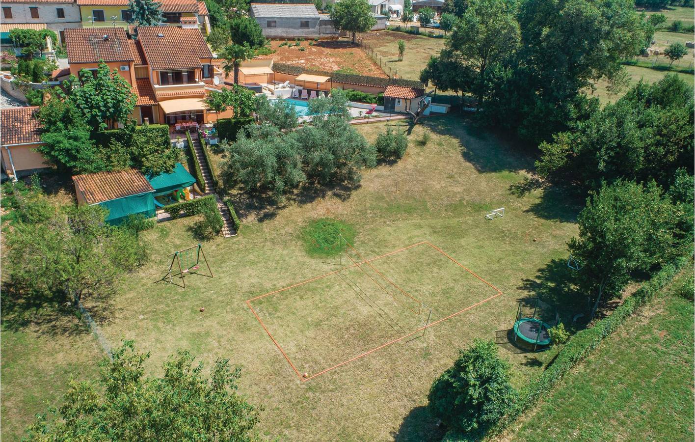 Ganze Ferienwohnung, Reizende 2-Zimmer-Wohnung mit Pool, Terrasse und WLAN – 300 m vom Zentrum von Muntic entfernt in Muntic, Südküste Istrien