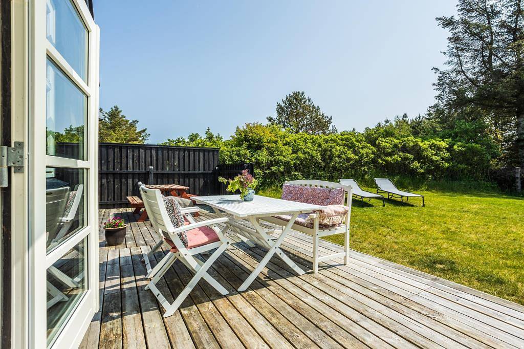 Dejligt feriehus med hyggelig atmosfære og gode terrasser in Løkken, Hjørring Kommune