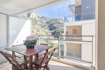 Gîte pour 2 personnes, avec balcon à Beausoleil