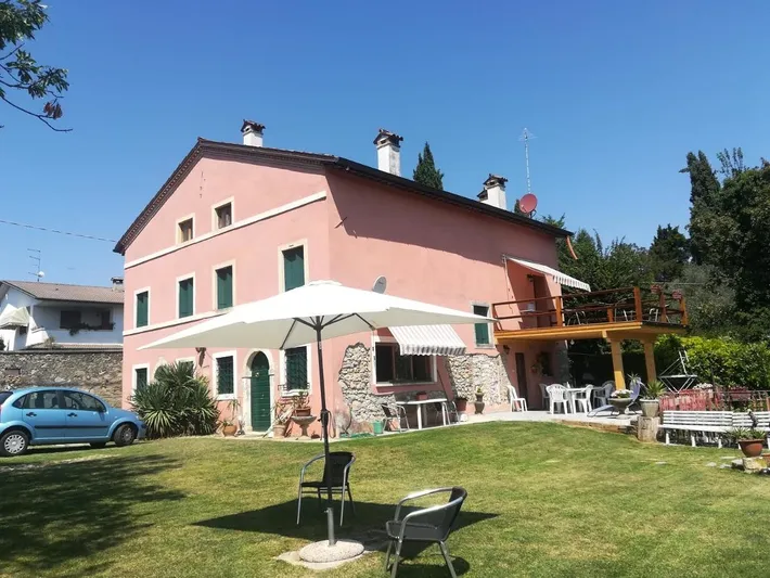 Albergo a gestione familiare per 2 persone, con giardino e panorama, adatto a famiglie con bambini - 1