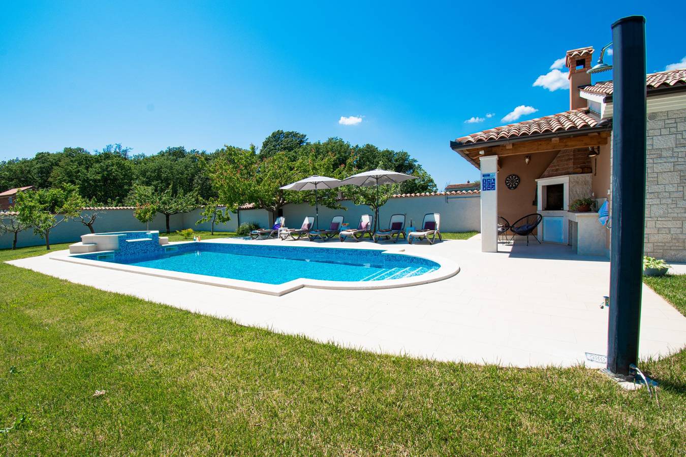 Beautiful Villa Nera with a private pool in Pula in Pula-Medulin, Pula