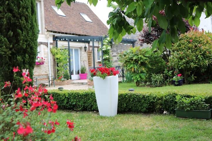 Gîte pour 7 personnes, avec terrasse et jardin
