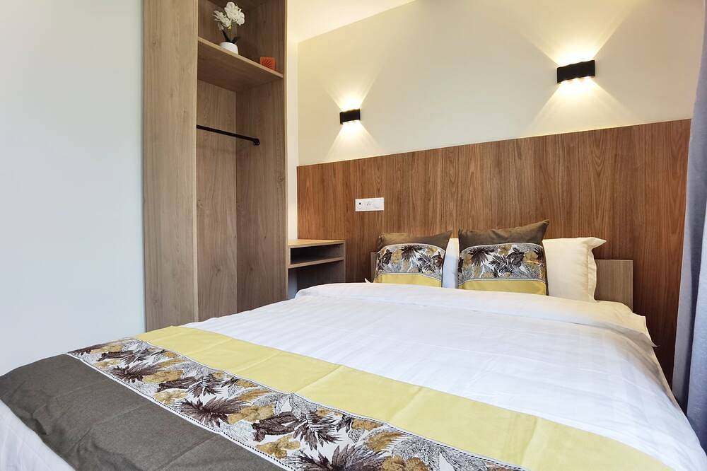 Apartamento entero, Calm Studio with Ac/ free charging parking（No.4） in Villemomble, Sena-Saint Denis