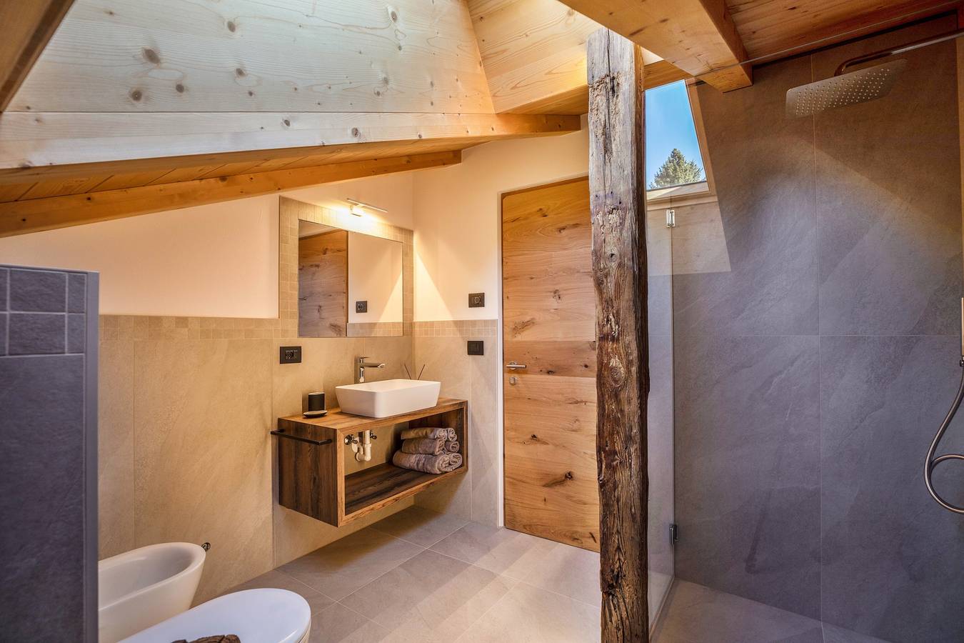 Ganze Wohnung, Ferienwohnung "Ulme" mit Bergblick, Garten, Balkon und Wlan in St. Felix, Unsere Liebe Frau im Walde-St. Felix