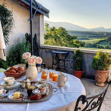 Cottage pour 7 personnes, avec vue et terrasse à Puimoisson