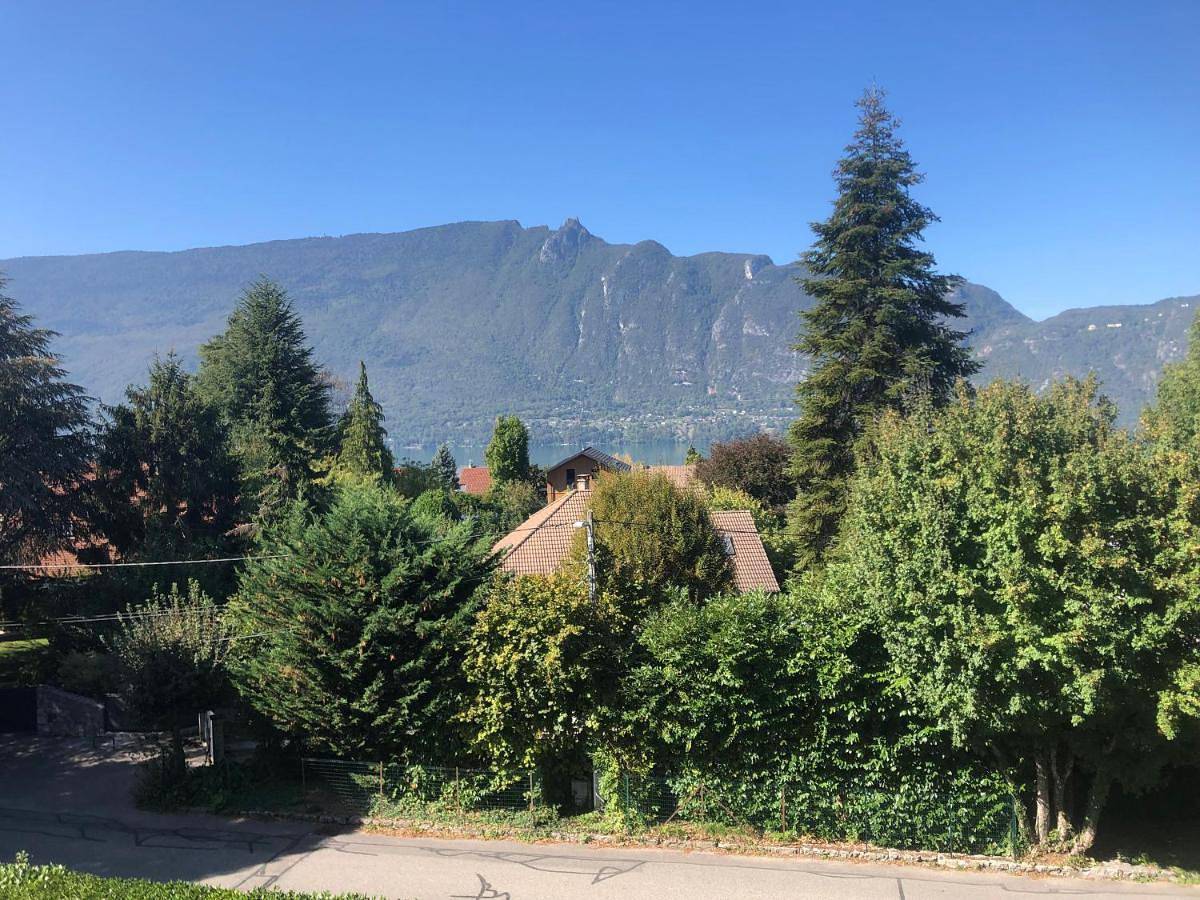 Appartement entier, My Emerald Lake in Tresserve, Région de Chambéry