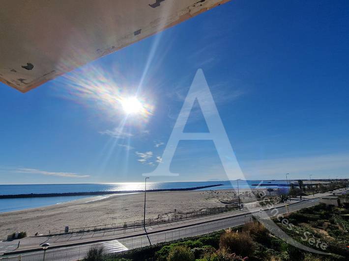 Gîte pour 4 personnes, avec terrasse dans Plage de La Corniche - 2