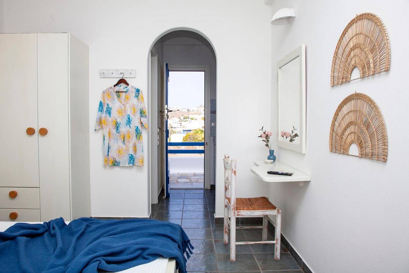 Appartement entier, Appartement "The Ionian Double Room" avec vue sur la mer, Wi-Fi et climatisation in Paros