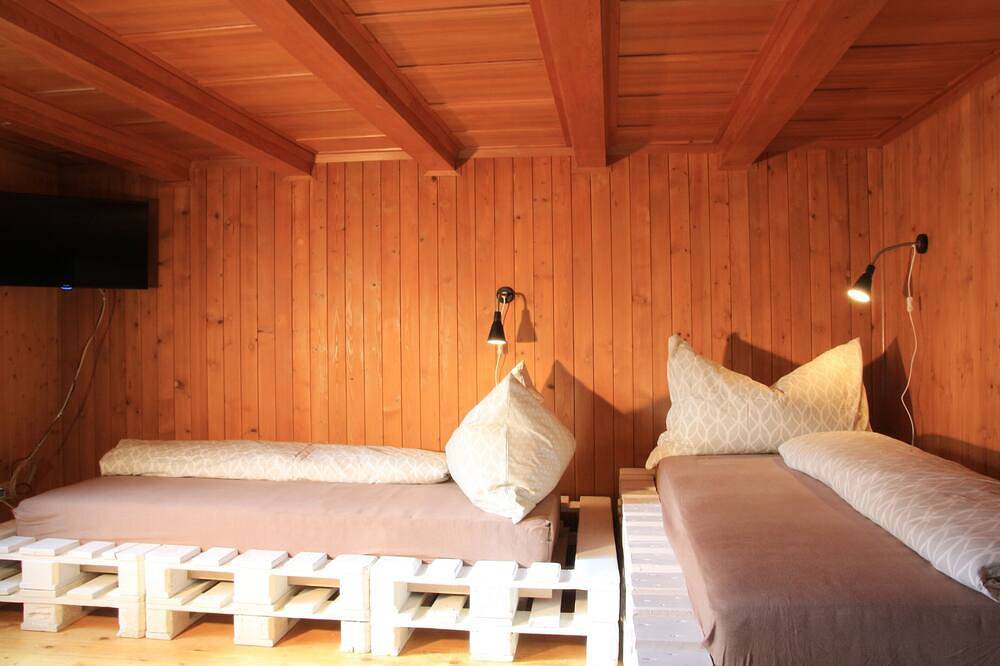 Ganze Wohnung, Chalet 9 ( Wohnung im 1en Stock ) in Innertkirchen, Verwaltungskreis Interlaken-Oberhasli