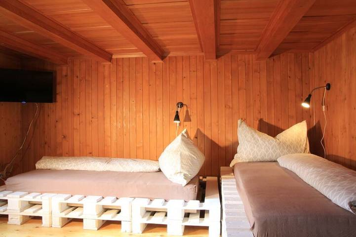 Ganze Wohnung, Chalet 9 ( Wohnung im 1en Stock ) in Innertkirchen, Verwaltungskreis Interlaken-Oberhasli