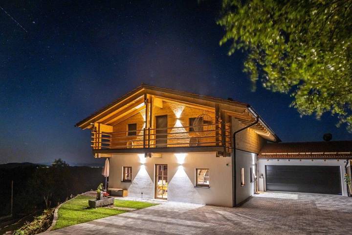 Chalet für 2 Personen, mit Garten und Whirlpool sowie Pool und Sauna - 1