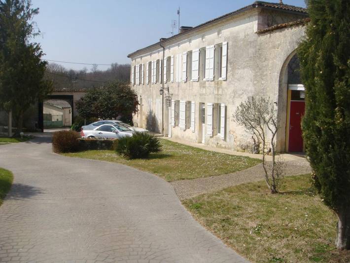 Maison d’hôte pour 2 personnes, avec jardin ainsi que terrasse et vue à Chérac - 2
