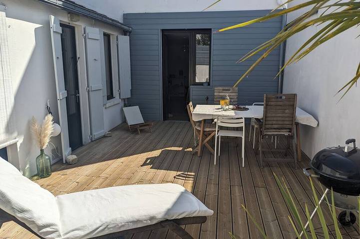 Gîte pour 4 personnes, avec Terrasse et Jardin dans La Pallice