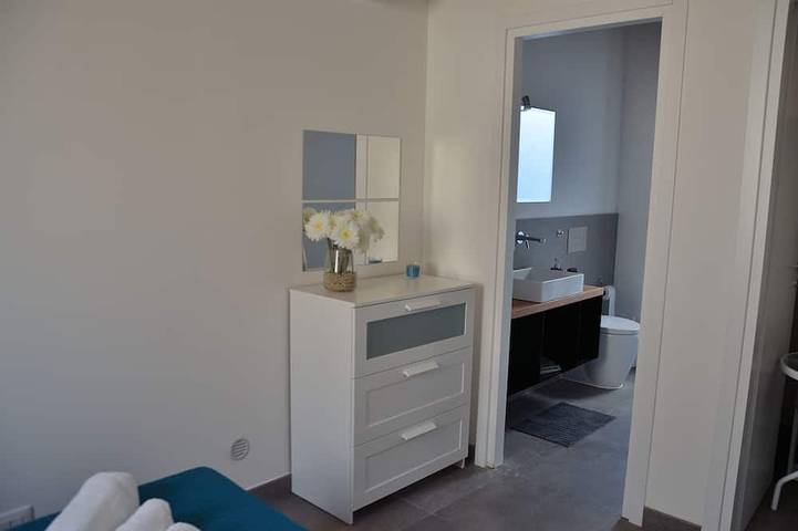 New on Homeaway- totally renovated and air-conditioned independent house in Syracuse, Syracuse Province